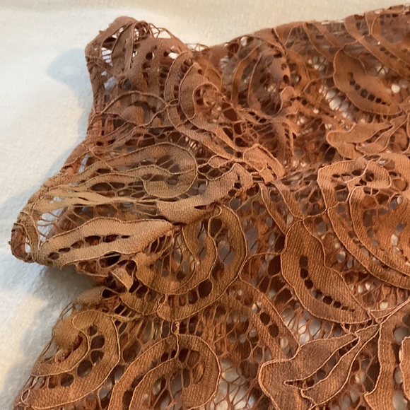LOFT Short Sleeve Lace Top Size M - Picture 8 of 8